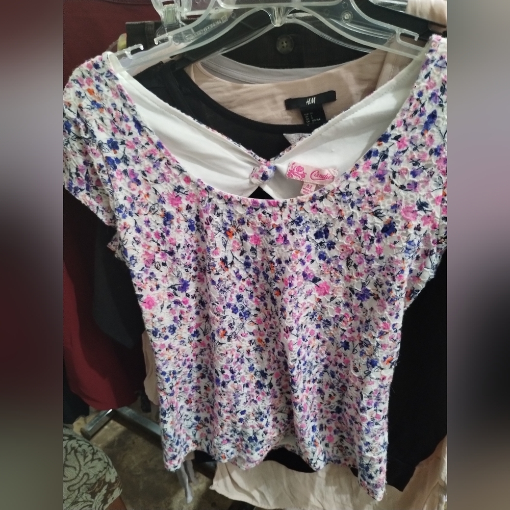 Medium floral candies blouse